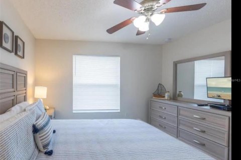 Casa en alquiler en Kissimmee, Florida, 4 dormitorios, 264.49 m2 № 1917536 - foto 26