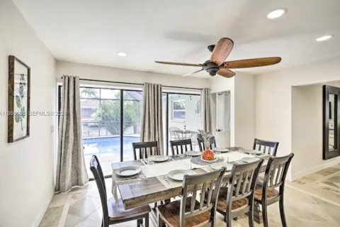 Casa en venta en Cape Coral, Florida, 4 dormitorios, 193.05 m2 № 2017503 - foto 6
