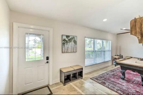Casa en venta en Cape Coral, Florida, 4 dormitorios, 193.05 m2 № 2017503 - foto 3