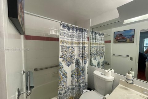 Condominio en alquiler en Hollywood, Florida, 1 dormitorio, 69.68 m2 № 2054144 - foto 6
