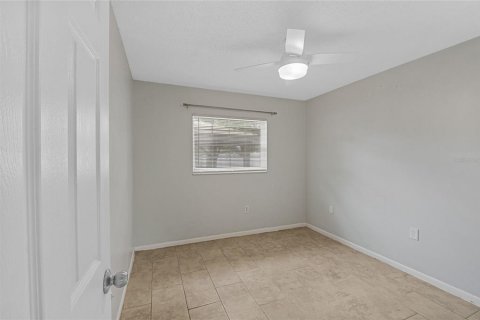 House in Largo, Florida 3 bedrooms, 88.91 sq.m. № 1683096 - photo 15