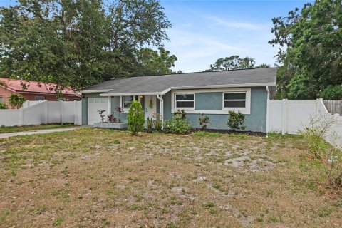 House in Largo, Florida 3 bedrooms, 88.91 sq.m. № 1683096 - photo 4