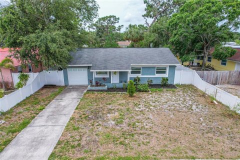 House in Largo, Florida 3 bedrooms, 88.91 sq.m. № 1683096 - photo 5