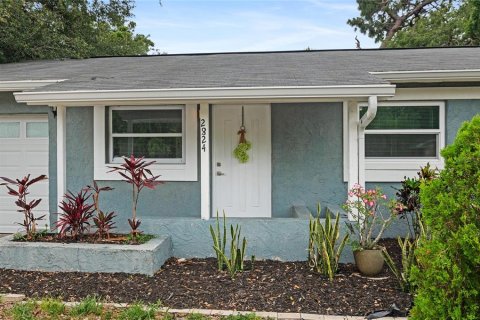 House in Largo, Florida 3 bedrooms, 88.91 sq.m. № 1683096 - photo 3