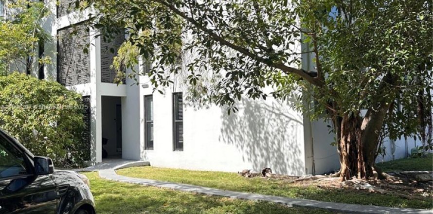 Appartement à South Miami, Floride 1 chambre № 1956924