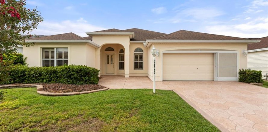 Casa en The Villages, Florida 3 dormitorios, 197.42 m2 № 2347944