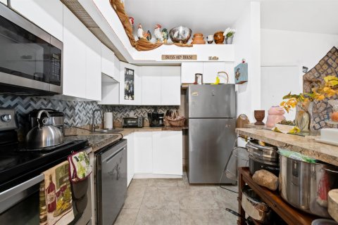 Купить кондоминиум в Тамарак, Флорида 1 комната, 76.83м2, № 2146856 - фото 3