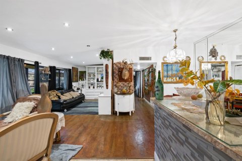 Купить кондоминиум в Тамарак, Флорида 1 комната, 76.83м2, № 2146856 - фото 12
