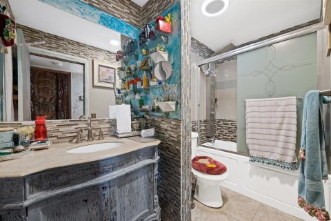 Купить кондоминиум в Тамарак, Флорида 1 комната, 76.83м2, № 2146856 - фото 16