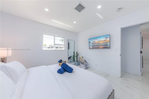 House in Deerfield Beach, Florida 3 bedrooms, 110.93 sq.m. № 1971934 - photo 12