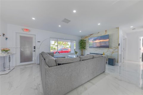 House in Deerfield Beach, Florida 3 bedrooms, 110.93 sq.m. № 1971934 - photo 30