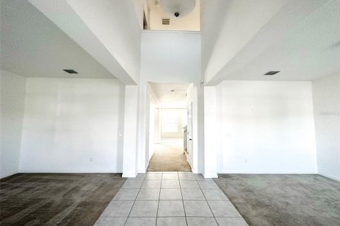 Casa en alquiler en Winter Garden, Florida, 6 dormitorios, 389.63 m2 № 2220421 - foto 6
