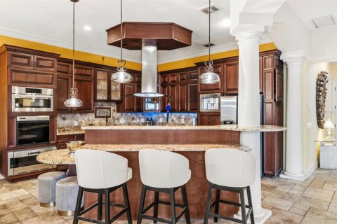 House in Saint Petersburg, Florida 5 bedrooms, 381.46 sq.m. № 2394372 - photo 17