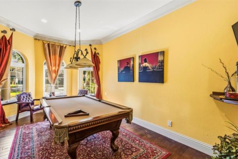 House in Saint Petersburg, Florida 5 bedrooms, 381.46 sq.m. № 2394372 - photo 6