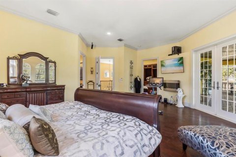 House in Saint Petersburg, Florida 5 bedrooms, 381.46 sq.m. № 2394372 - photo 30