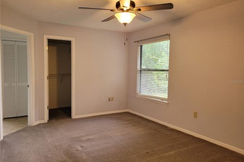 House in Deltona, Florida 3 bedrooms, 126.81 sq.m. № 2306679 - photo 6