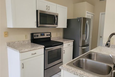 House in Deltona, Florida 3 bedrooms, 126.81 sq.m. № 2306679 - photo 4