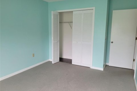 House in Deltona, Florida 3 bedrooms, 126.81 sq.m. № 2306679 - photo 10