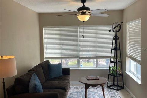 House in Winter Haven, Florida 2 bedrooms, 153.01 sq.m. № 2329030 - photo 13