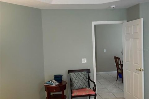 House in Winter Haven, Florida 2 bedrooms, 153.01 sq.m. № 2329030 - photo 4