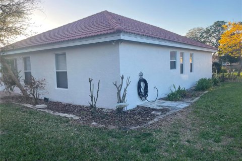 House in Winter Haven, Florida 2 bedrooms, 153.01 sq.m. № 2329030 - photo 27