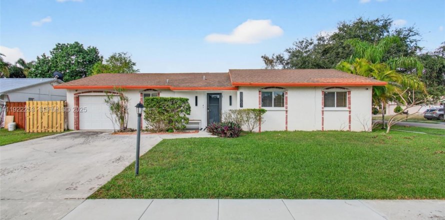 Villa ou maison à Boca Raton, Floride 3 chambres, 141.86 m2 № 1976618