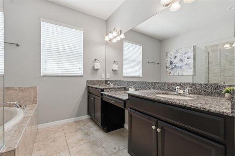 House in Riverview, Florida 4 bedrooms, 190.08 sq.m. № 2102257 - photo 19