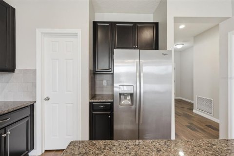 House in Riverview, Florida 4 bedrooms, 190.08 sq.m. № 2102257 - photo 8