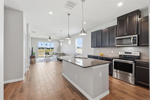 House in Riverview, Florida 4 bedrooms, 190.08 sq.m. № 2102257 - photo 4