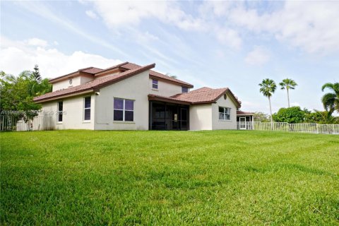 Villa ou maison à louer à Miramar, Floride: 4 chambres, 259.66 m2 № 2064806 - photo 29