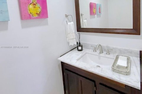 Villa ou maison à louer à Miramar, Floride: 4 chambres, 259.66 m2 № 2064806 - photo 14