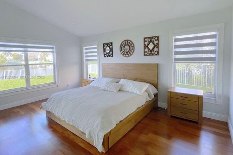 Villa ou maison à louer à Miramar, Floride: 4 chambres, 259.66 m2 № 2064806 - photo 7