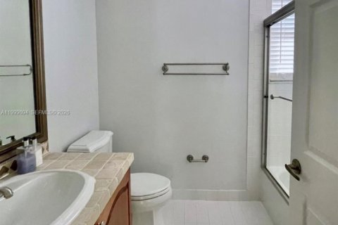 Villa ou maison à louer à Miramar, Floride: 4 chambres, 259.66 m2 № 2064806 - photo 24