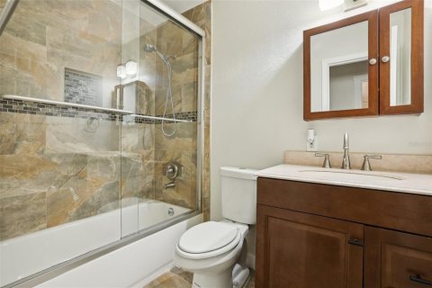 House in Winter Springs, Florida 3 bedrooms, 117.24 sq.m. № 1547828 - photo 10