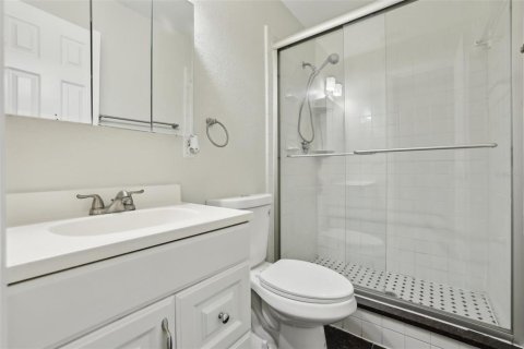 House in Winter Springs, Florida 3 bedrooms, 117.24 sq.m. № 1547828 - photo 18