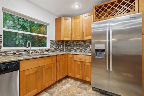 House in Winter Springs, Florida 3 bedrooms, 117.24 sq.m. № 1547828 - photo 9