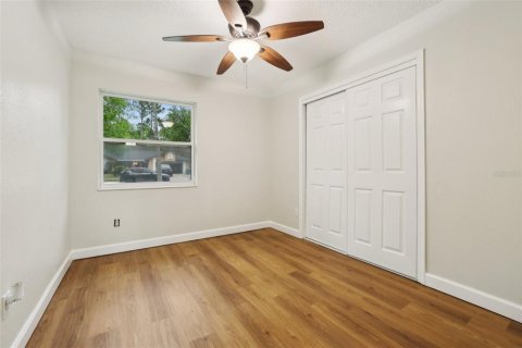 House in Winter Springs, Florida 3 bedrooms, 117.24 sq.m. № 1547828 - photo 11