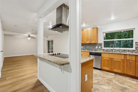 House in Winter Springs, Florida 3 bedrooms, 117.24 sq.m. № 1547828 - photo 6