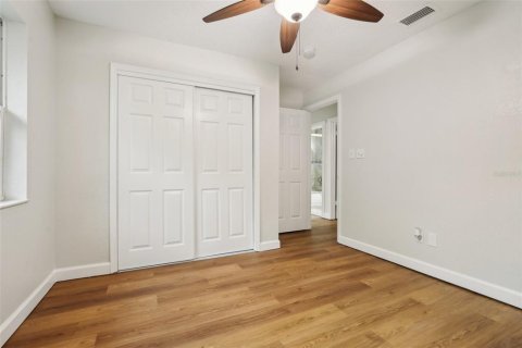 House in Winter Springs, Florida 3 bedrooms, 117.24 sq.m. № 1547828 - photo 14