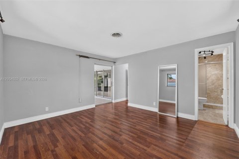 House in Deerfield Beach, Florida 2 bedrooms, 164.72 sq.m. № 2186393 - photo 19