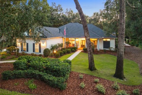 Villa ou maison à Gainesville, Floride 5 chambres, 322.37 m2 № 2359205