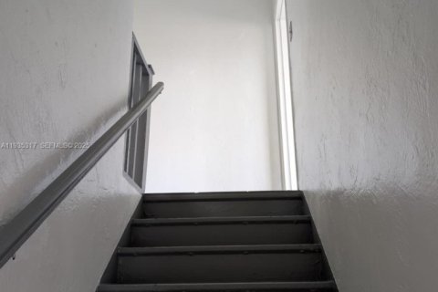 Appartement à louer à Miami, Floride: 2 chambres № 1993474 - photo 2