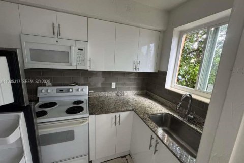 Appartement à louer à Miami, Floride: 2 chambres № 1993474 - photo 7