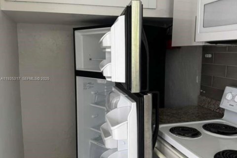 Appartement à louer à Miami, Floride: 2 chambres № 1993474 - photo 8