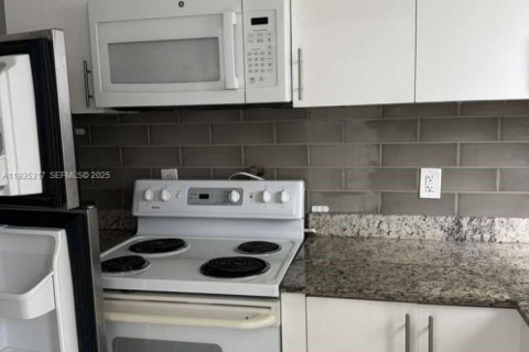 Appartement à louer à Miami, Floride: 2 chambres № 1993474 - photo 5