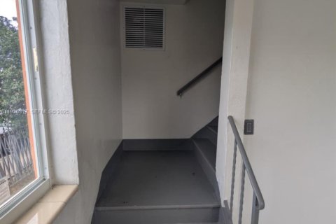 Appartement à louer à Miami, Floride: 2 chambres № 1993474 - photo 13