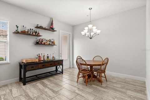 Townhouse in LAKESHORE in Winter Garden, Florida 3 bedrooms, 190.64 sq.m. № 1914501 - photo 8