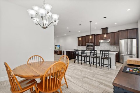 Townhouse in LAKESHORE in Winter Garden, Florida 3 bedrooms, 190.64 sq.m. № 1914501 - photo 9