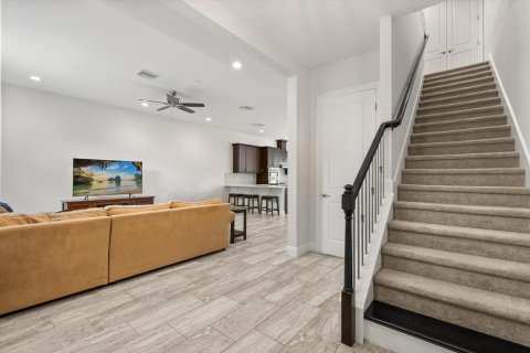 Townhouse in LAKESHORE in Winter Garden, Florida 3 bedrooms, 190.64 sq.m. № 1914501 - photo 15