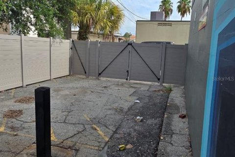 Propiedad comercial en alquiler en Sarasota, Florida, 286.23 m2 № 1301275 - foto 6